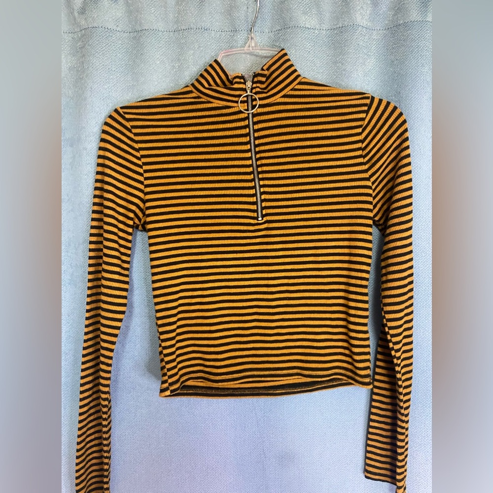 Forever 21 Stripped Crop Top